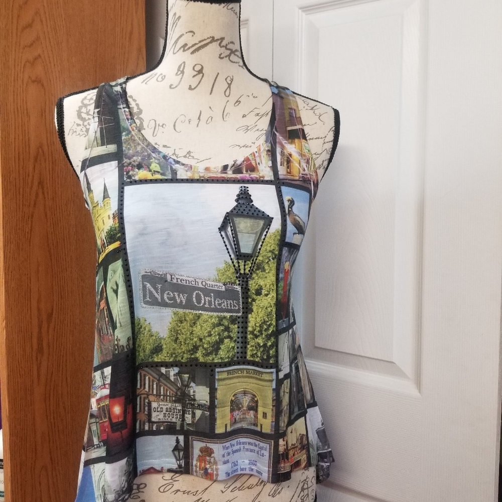 Woman's New Orleans tank top.. Bling  size :small